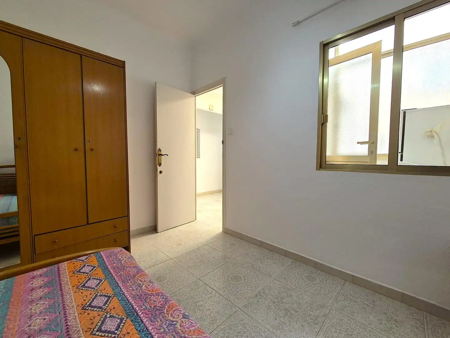 Dormitori de Apartament en venda en Alicante / Alacant amb Aire condicionat i Balcó