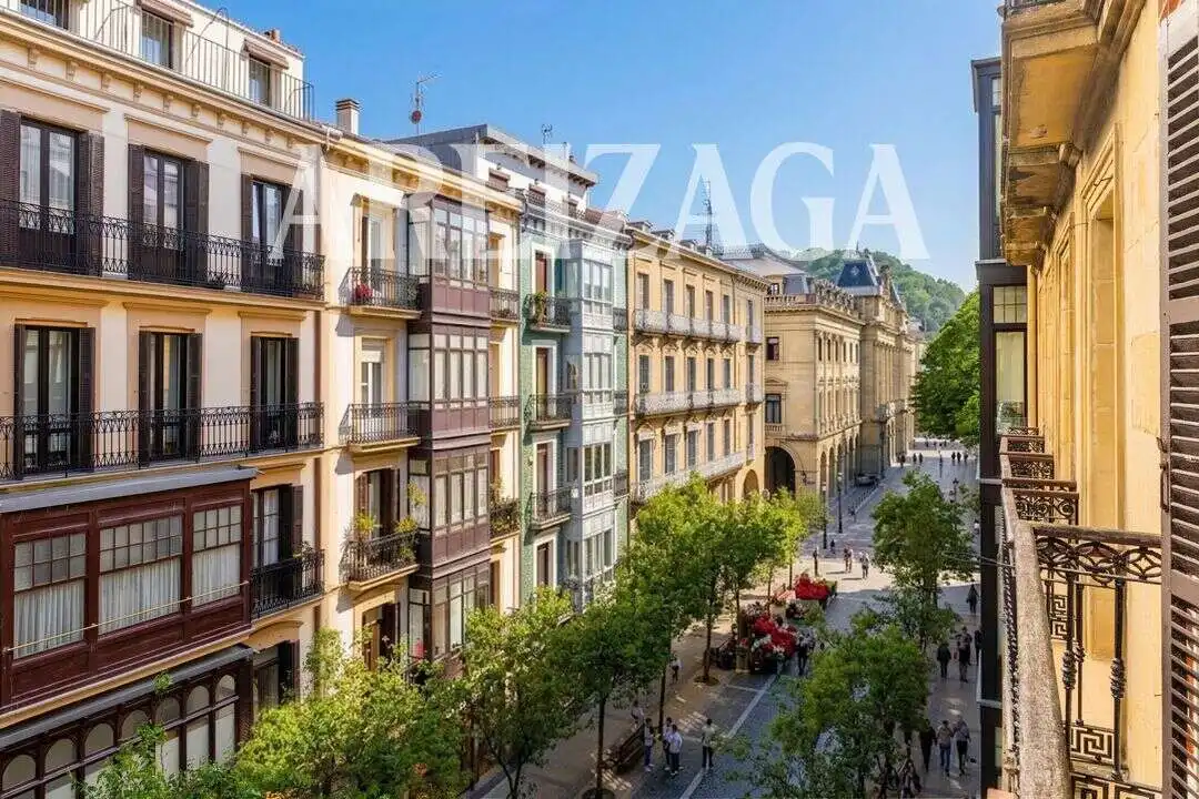 Vista exterior de Piso en venta en Donostia - San Sebastián  con Calefacción y Balcón