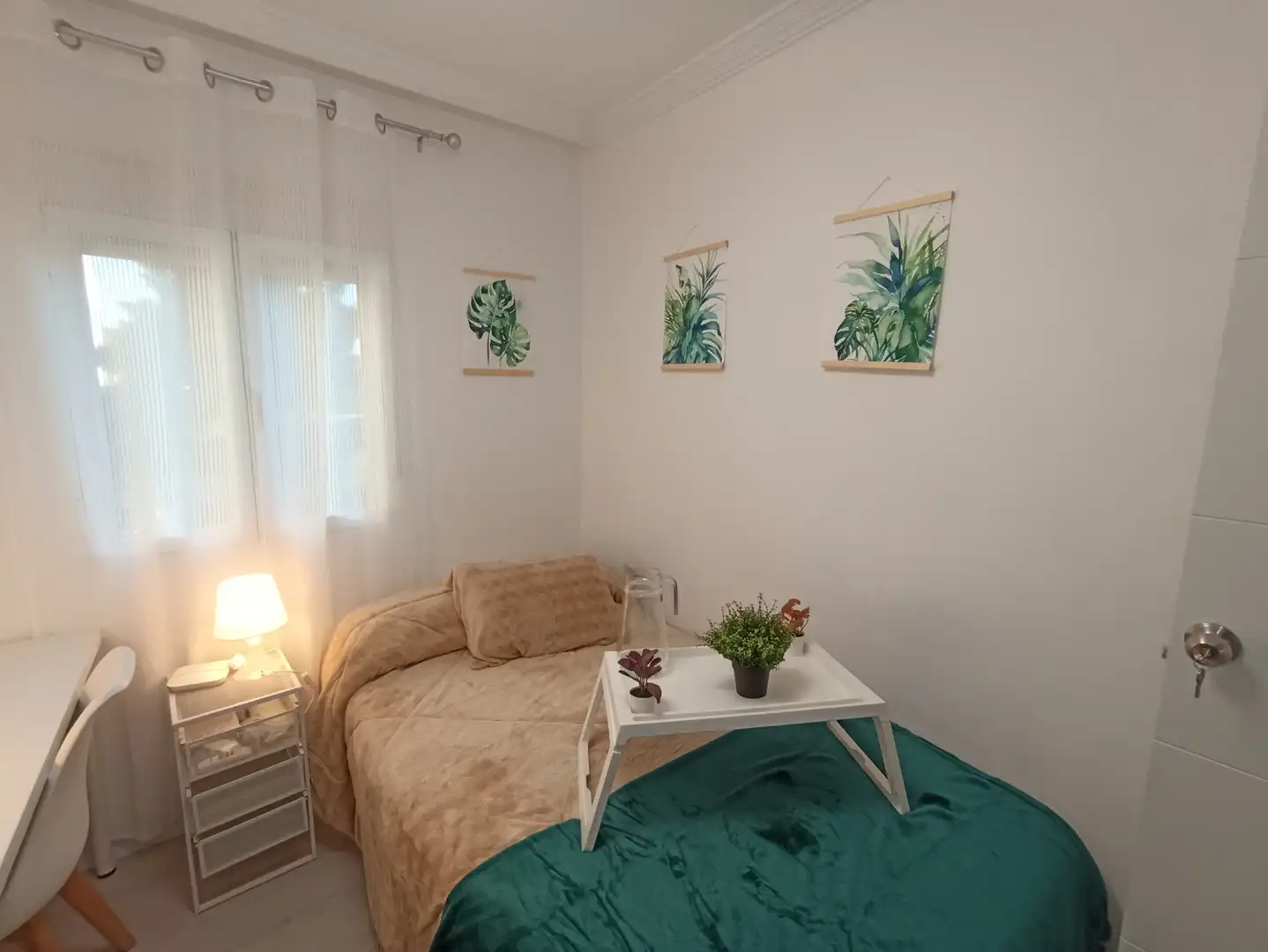 Schlafzimmer von Wohnung zur untervermieten in Madrid mit Heizung, Parkett und Möbliert