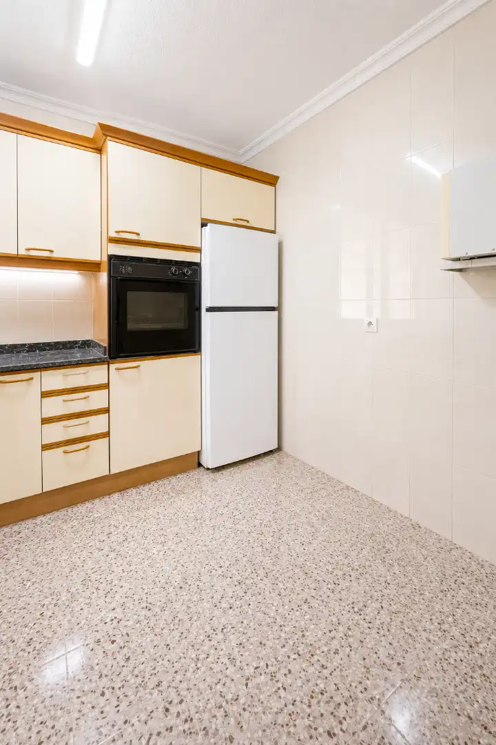 Cocina de Piso en venta en Alcantarilla con Amueblado, Horno y Lavadora