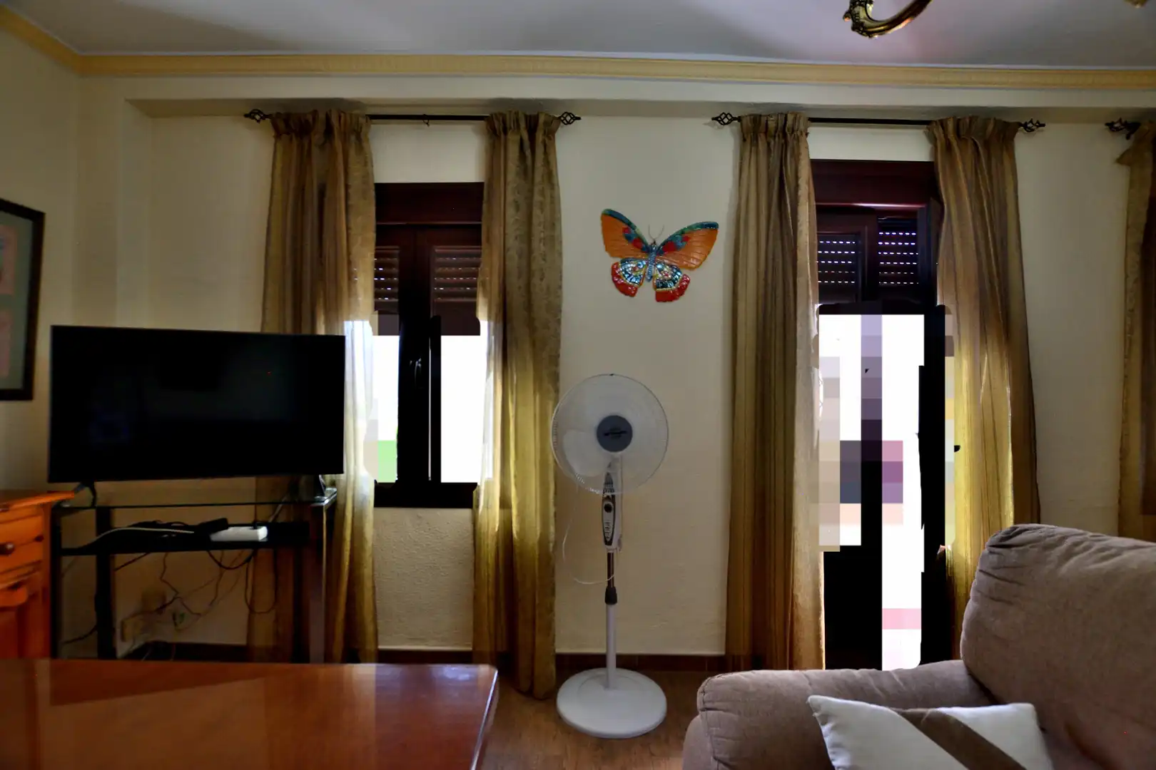 Sala d'estar de Casa adosada en venda en Ronda amb Traster, Forn i Rentadora
