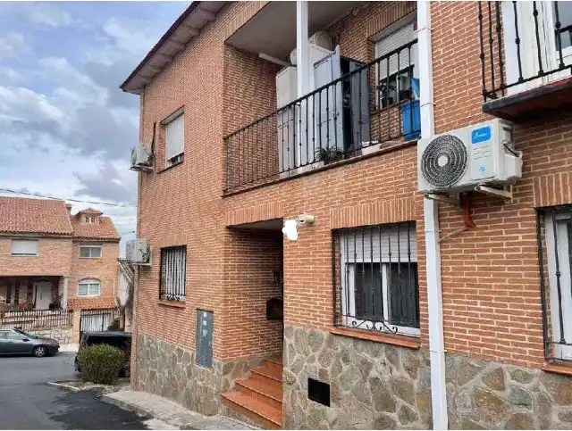 Vista exterior de Dúplex en venta en Olías del Rey