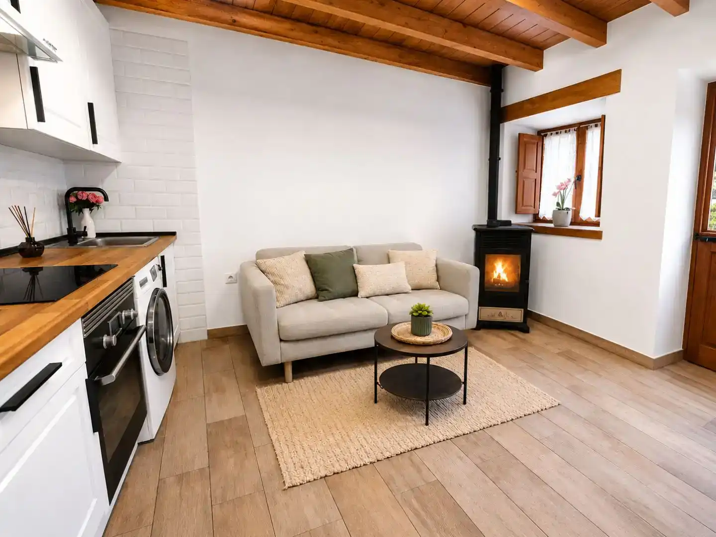 Sala de estar de Casa adosada en venta en Cangas de Onís con Balcón