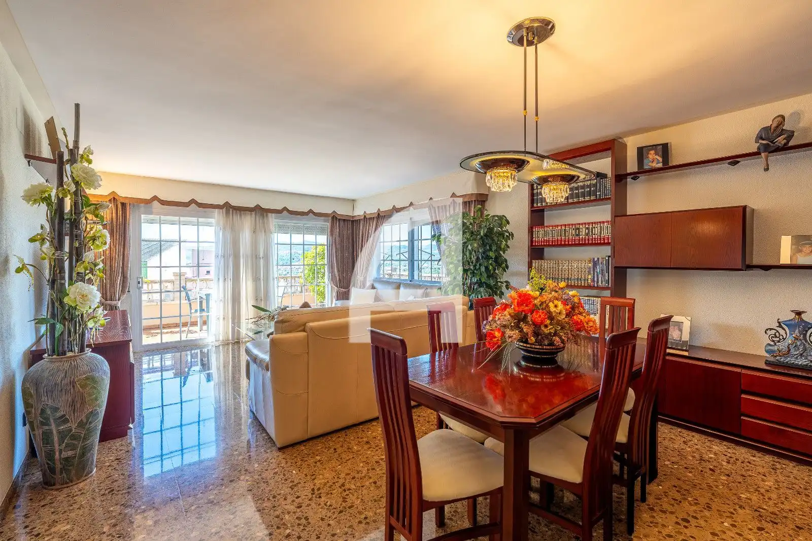 Comedor de Casa o chalet en venta en Molins de Rei con Aire acondicionado, Calefacción y Terraza
