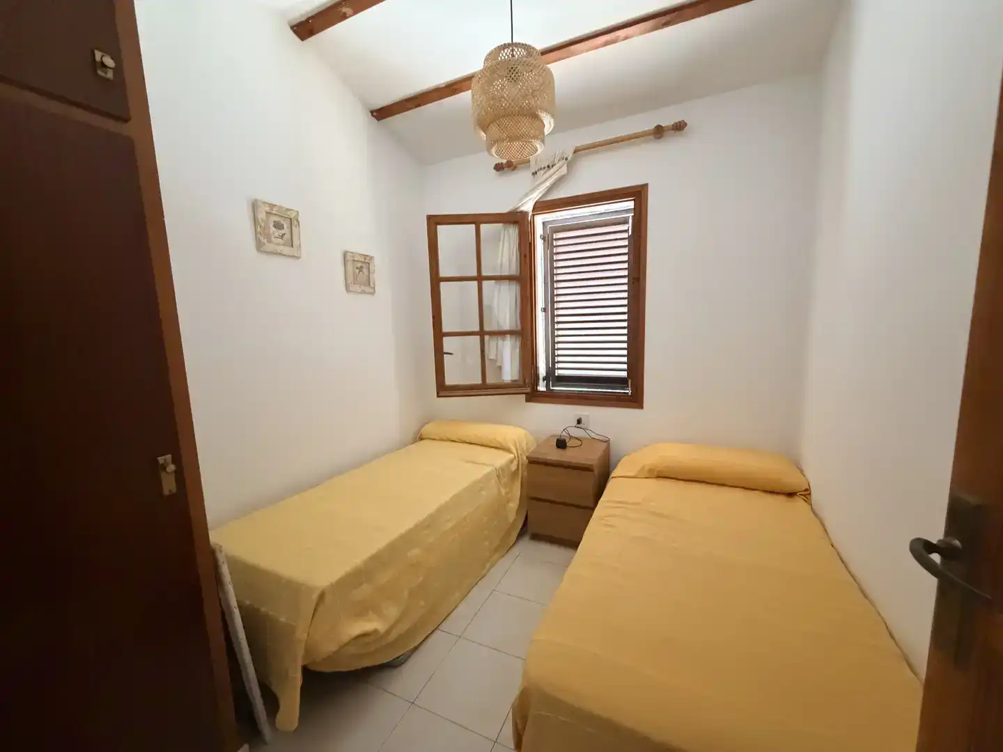 Dormitori de Casa adosada de lloguer en El Vendrell amb Jardí privat, Piscina i Moblat