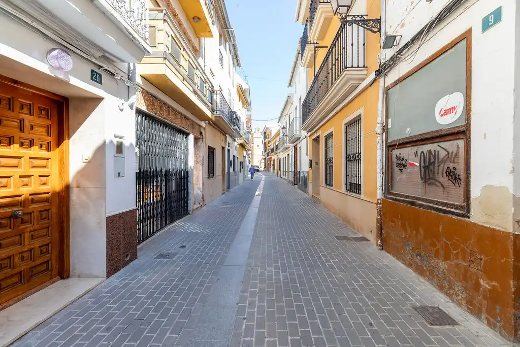 Exterior view of Commercial properties for sale in Llombai
