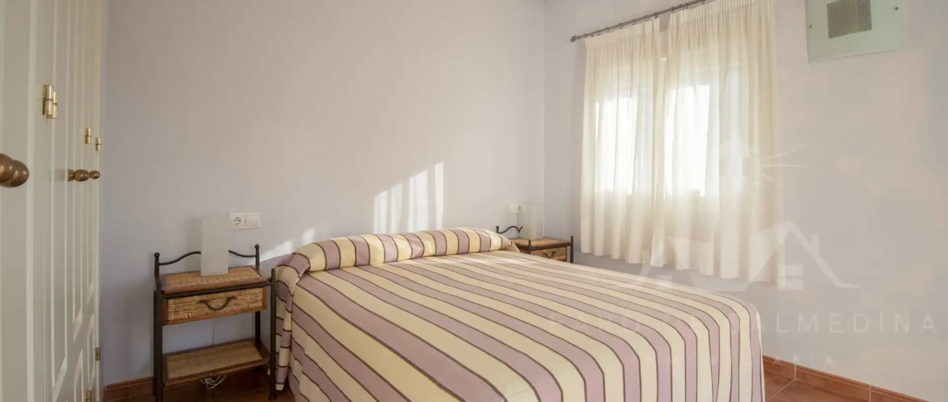 Habitación de Casa adosada en venta en Rota con Aire acondicionado, Terraza y Piscina comunitaria
