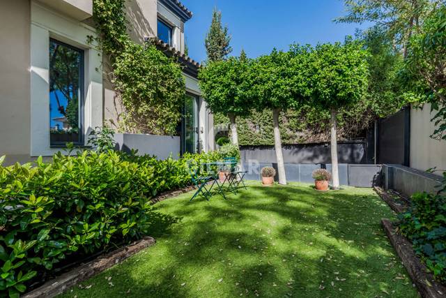 Casa-chalet en Venta en El Zaudín - Club de Golf