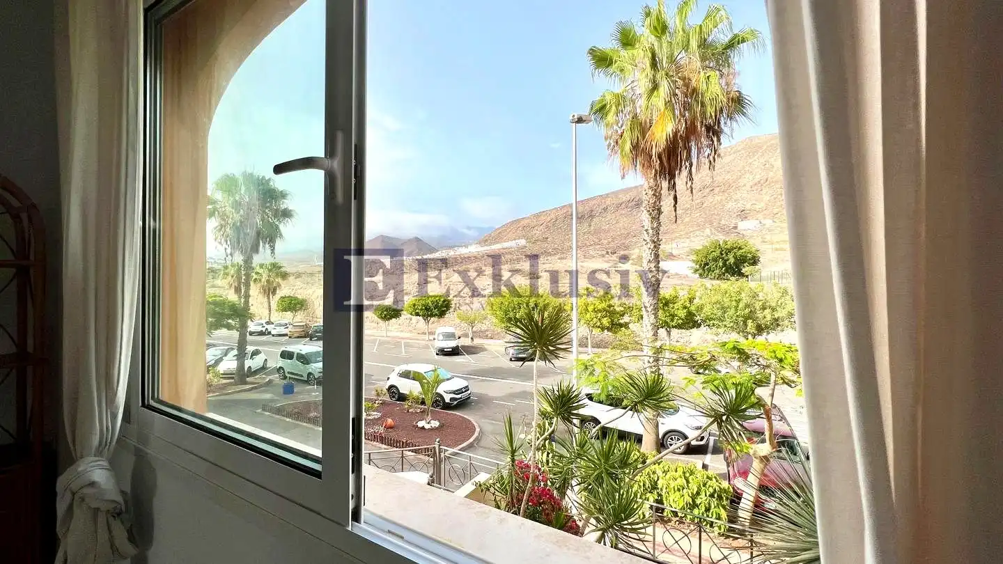Exterior view of Ground floor for sale in Arona  with Air Conditioner, Terrace and Storage room