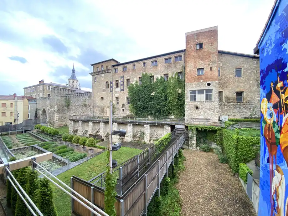 Exterior view of Flat for sale in Vitoria - Gasteiz  with Heating