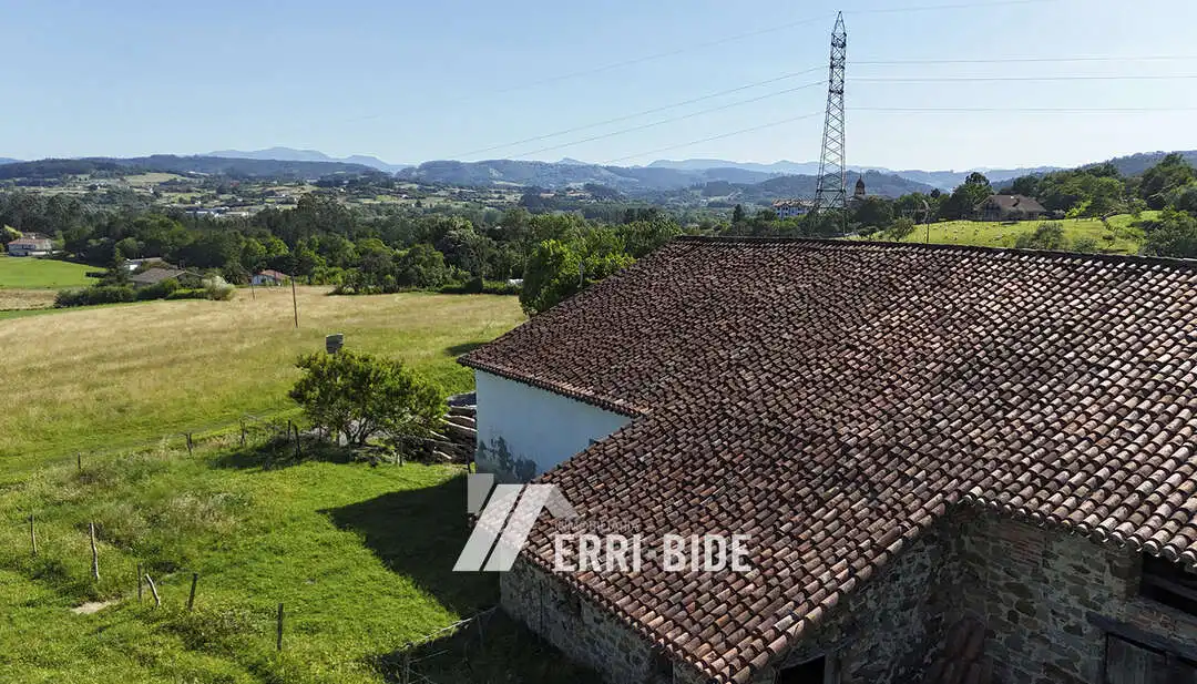 Außenansicht von Country house zum Verkauf in Maruri-Jatabe mit Privatgarten und Abstellraum