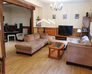 Sala d'estar de Casa o xalet en venda en Jerez de la Frontera amb Moblat