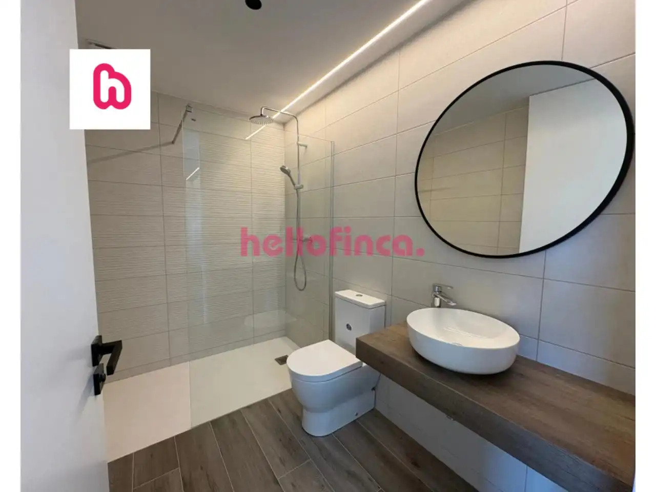 Bathroom of Flat for sale in Taradell, Barcelona