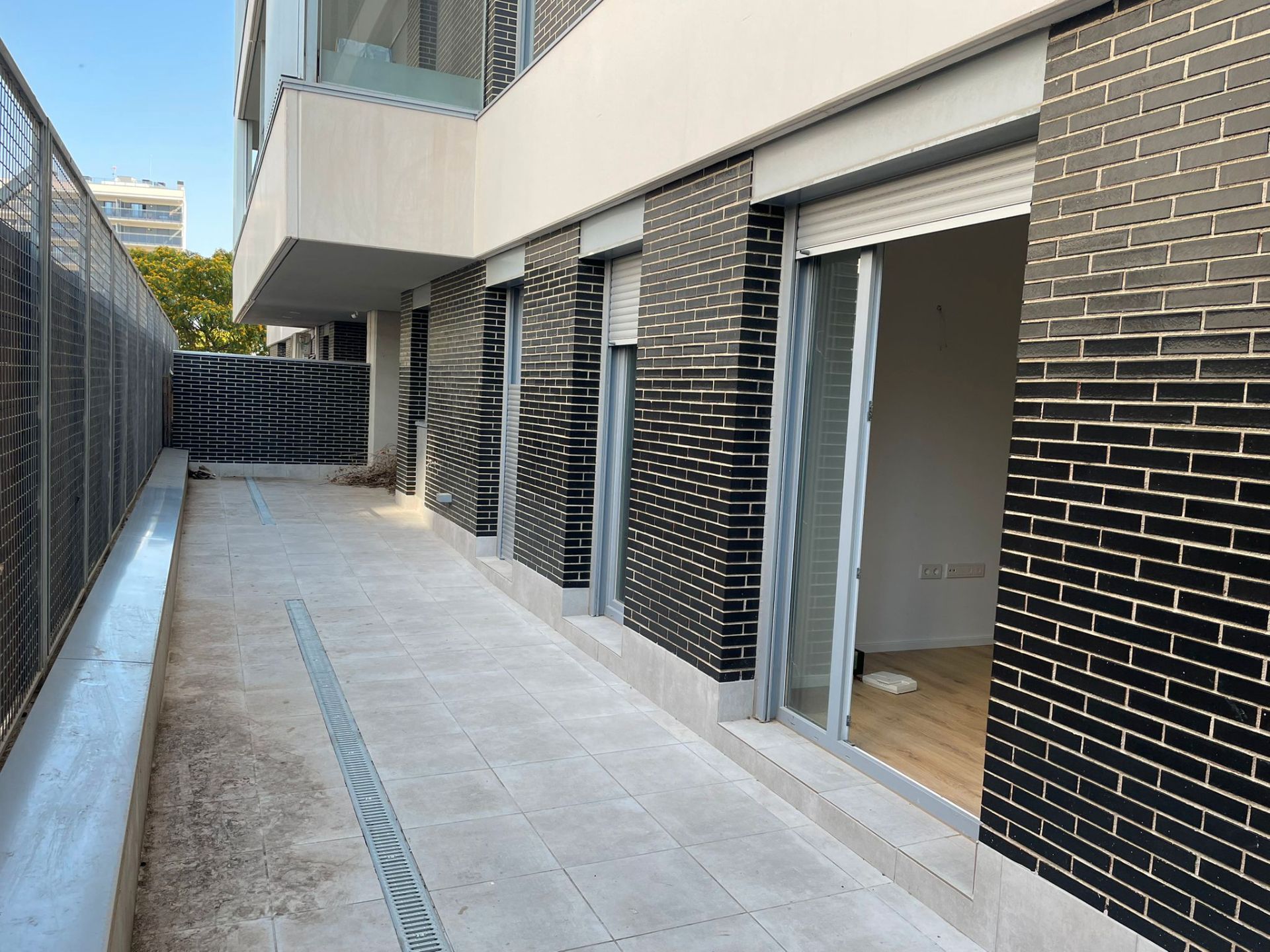 Vista exterior de Planta baixa en venda en Mataró amb Aire condicionat, Calefacció i Terrassa