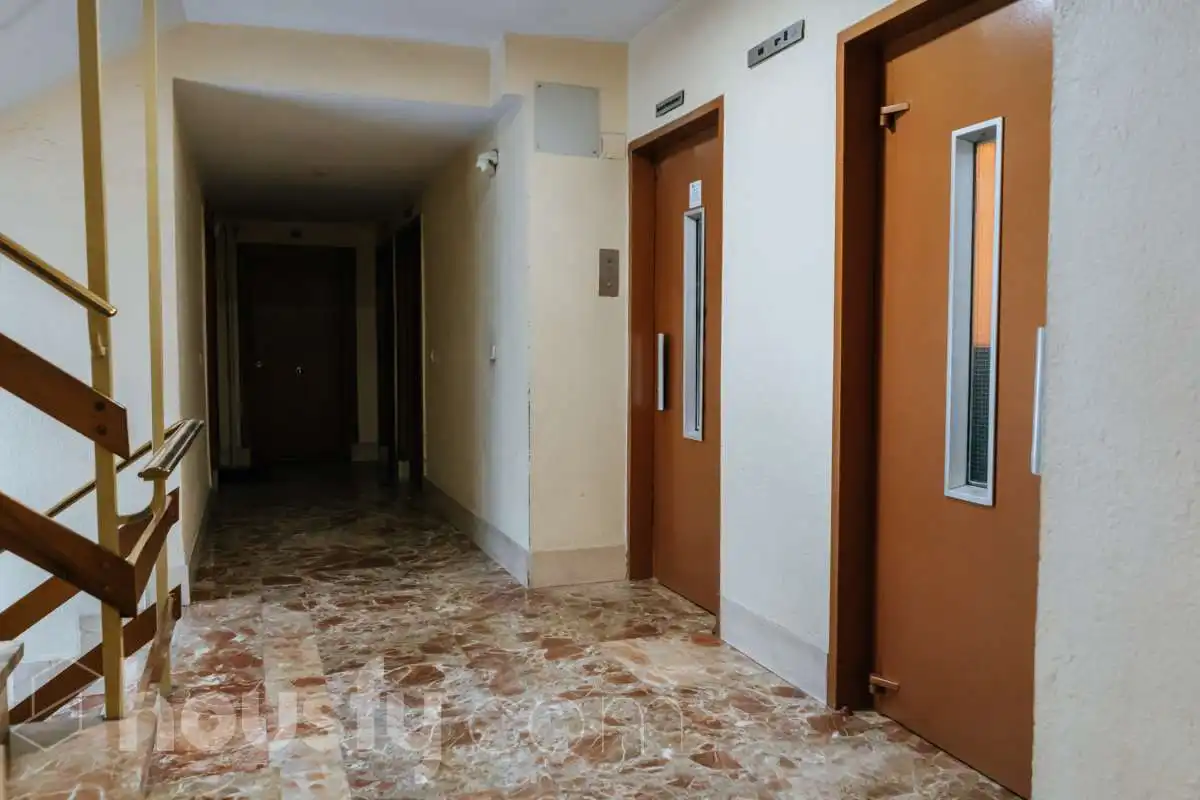 Flat for rent in Madrid  with Air Conditioner, Terrace and Furnished