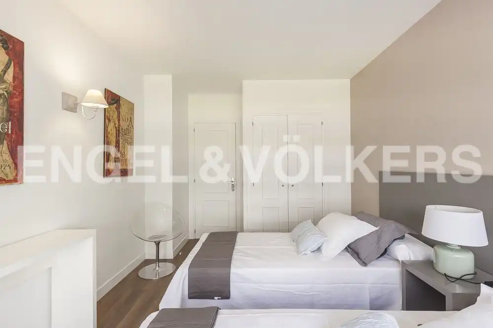 Bedroom of Flat for rent in Madrid  with Air Conditioner, Heating and Private garden