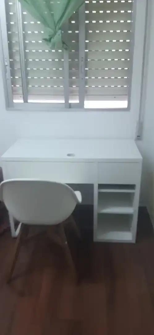 Flat for rent in  Valencia Capital  with Air Conditioner and Balcony