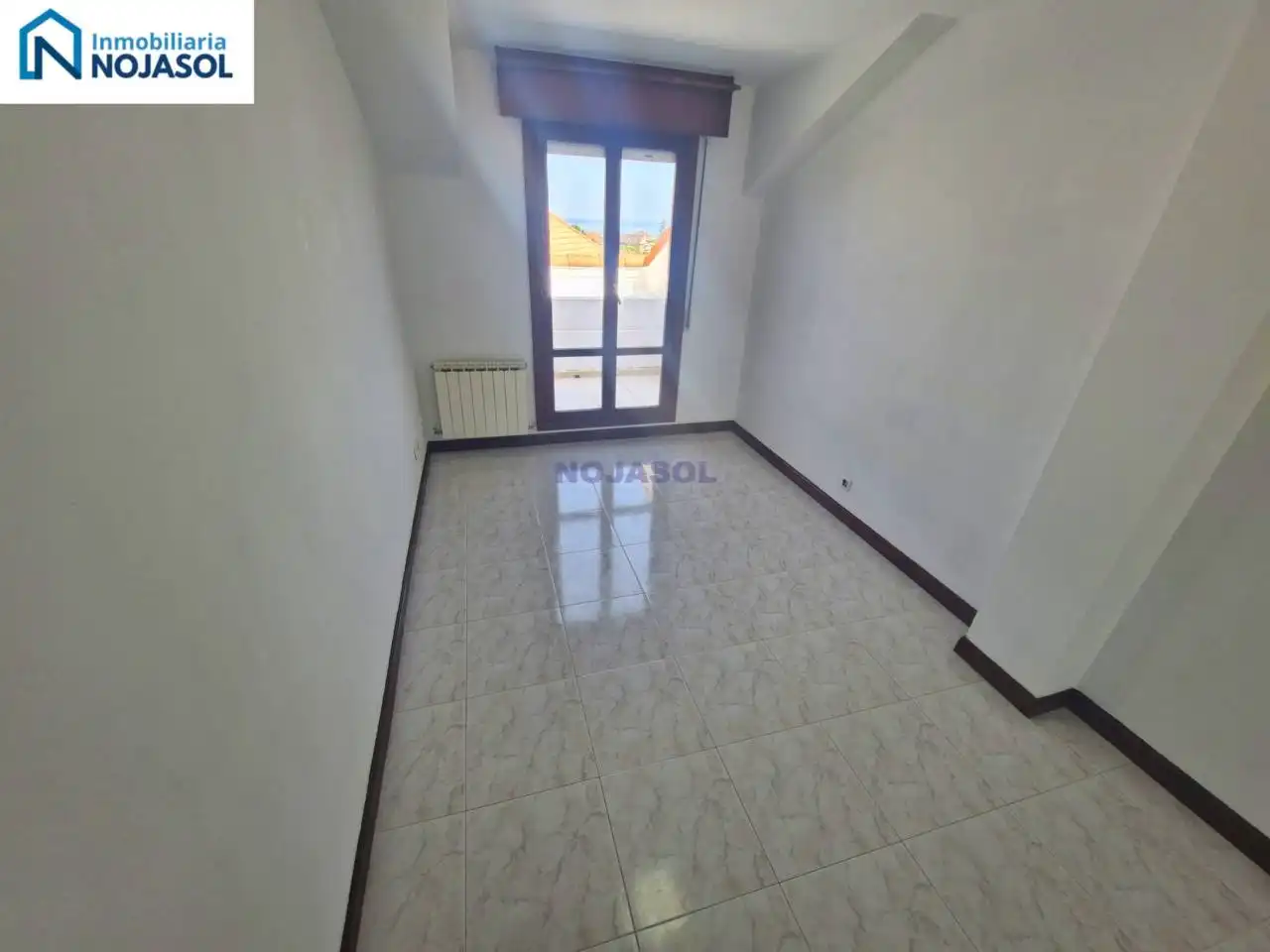 Habitación de Apartamento en venta en Noja con Calefacción, Terraza y Balcón