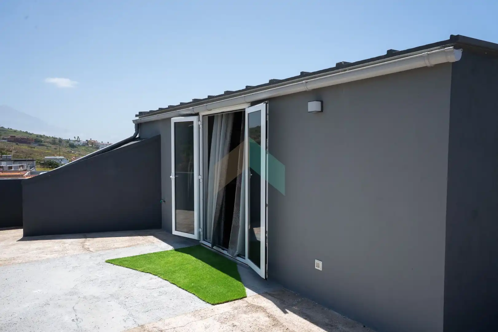Vista exterior de Casa o xalet en venda en Tacoronte amb Aire condicionat, Calefacció i Jardí privat