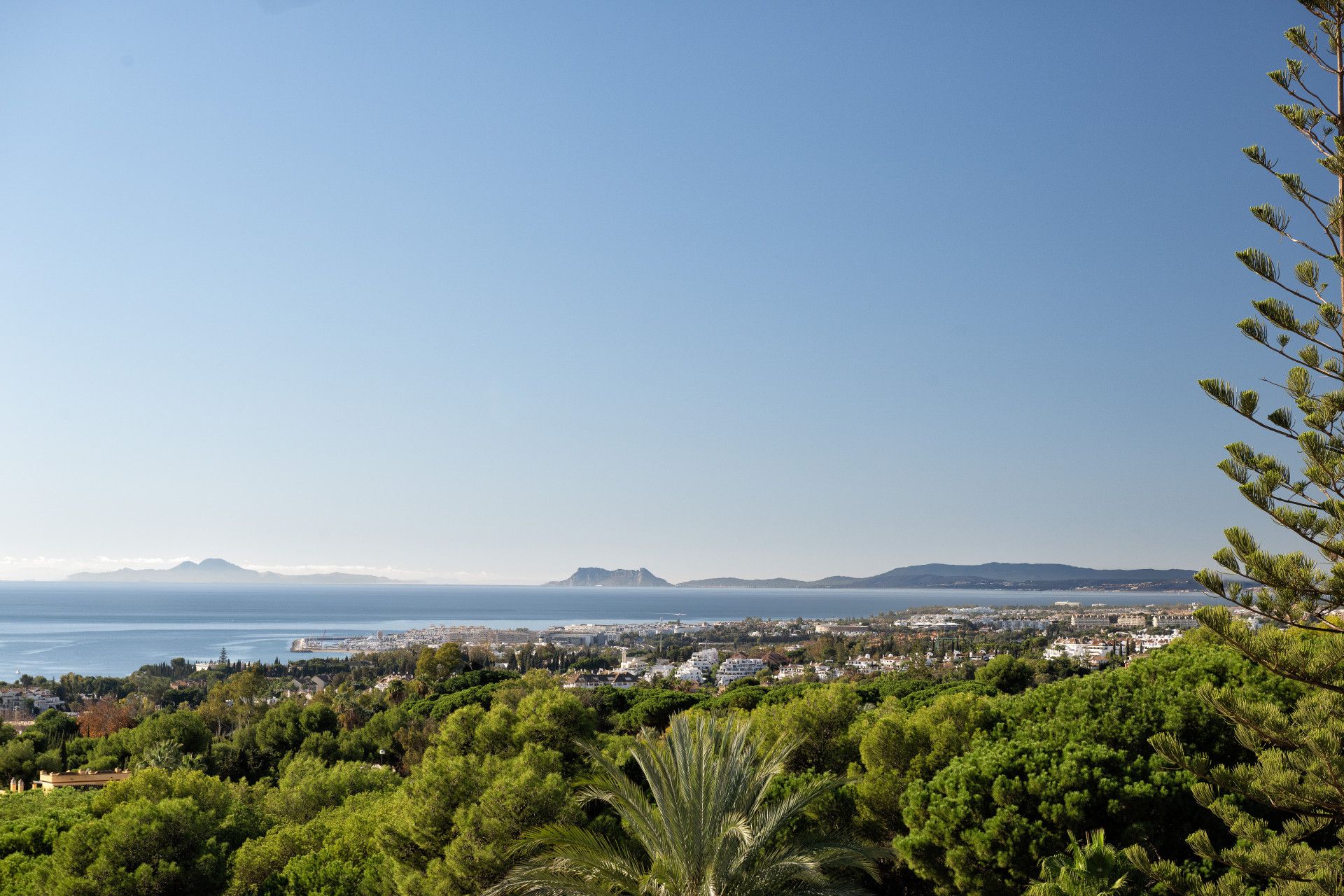 Vista exterior de Casa adosada en venta en Marbella con Aire acondicionado, Jardín privado y Terraza