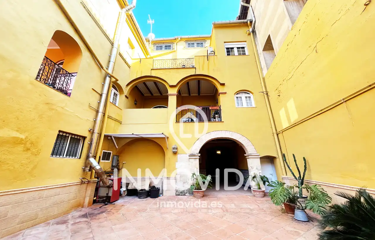Exterior view of Houses for sale in Xàtiva  with Air Conditioner, Terrace and Furnished