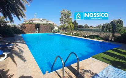 Swimming pool of House or chalet for sale in Calahorra