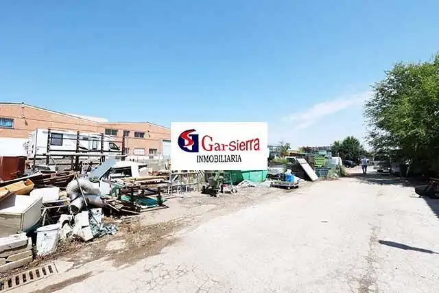 Vista exterior de Nave industrial en venta en Camarma de Esteruelas