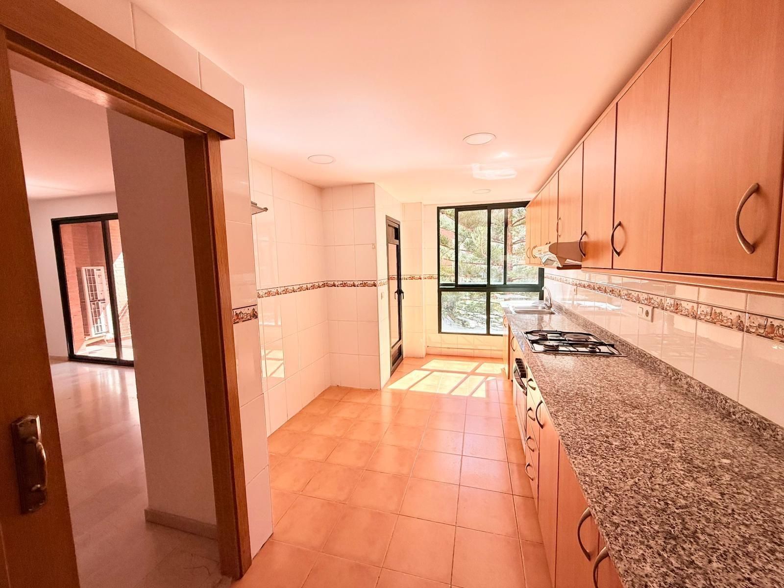 Kitchen of Flat for rent in  Valencia Capital  with Air Conditioner, Storage room and Balcony