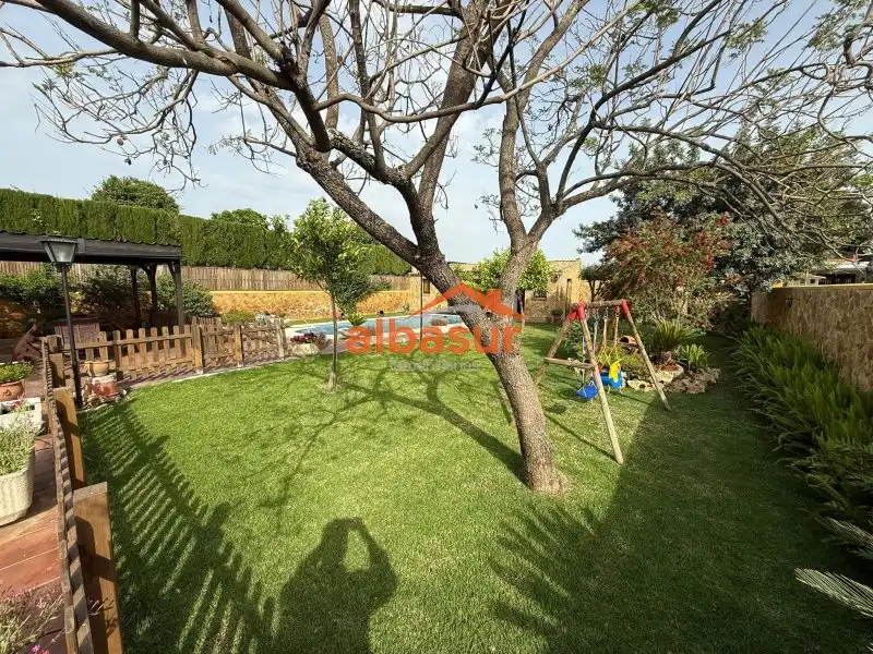 Chalet con piscina en venta en Calle Alcornoque, imagen 6