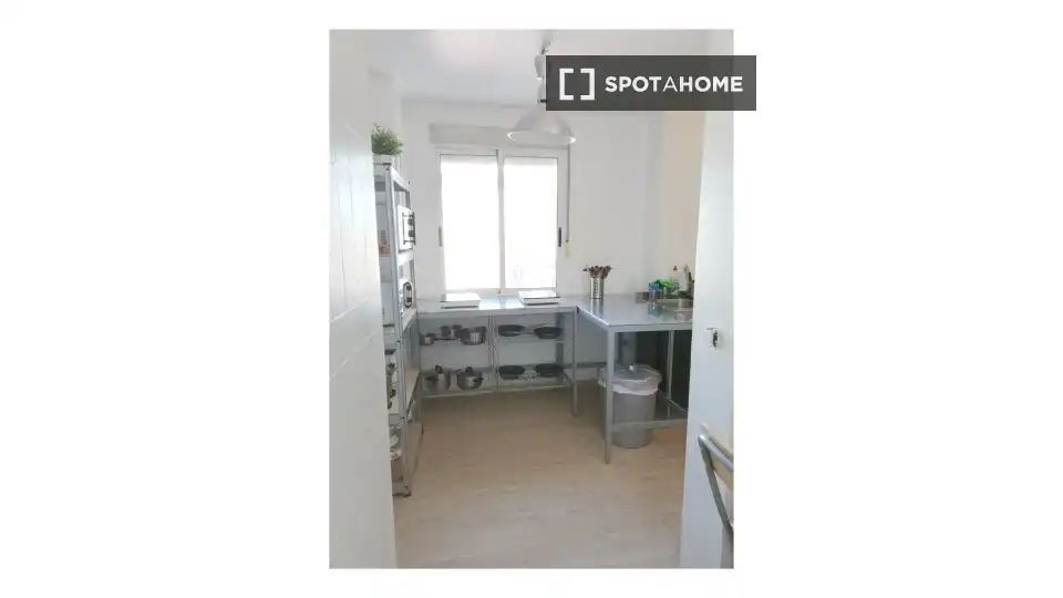 Cocina de Piso de alquiler en Zaragoza con Aire acondicionado, Calefacción y Amueblado