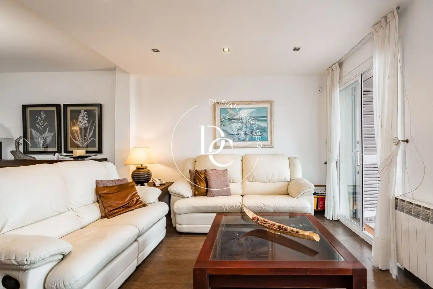 Sala d'estar de Casa o xalet en venda en Sitges amb Calefacció, Jardí privat i Terrassa