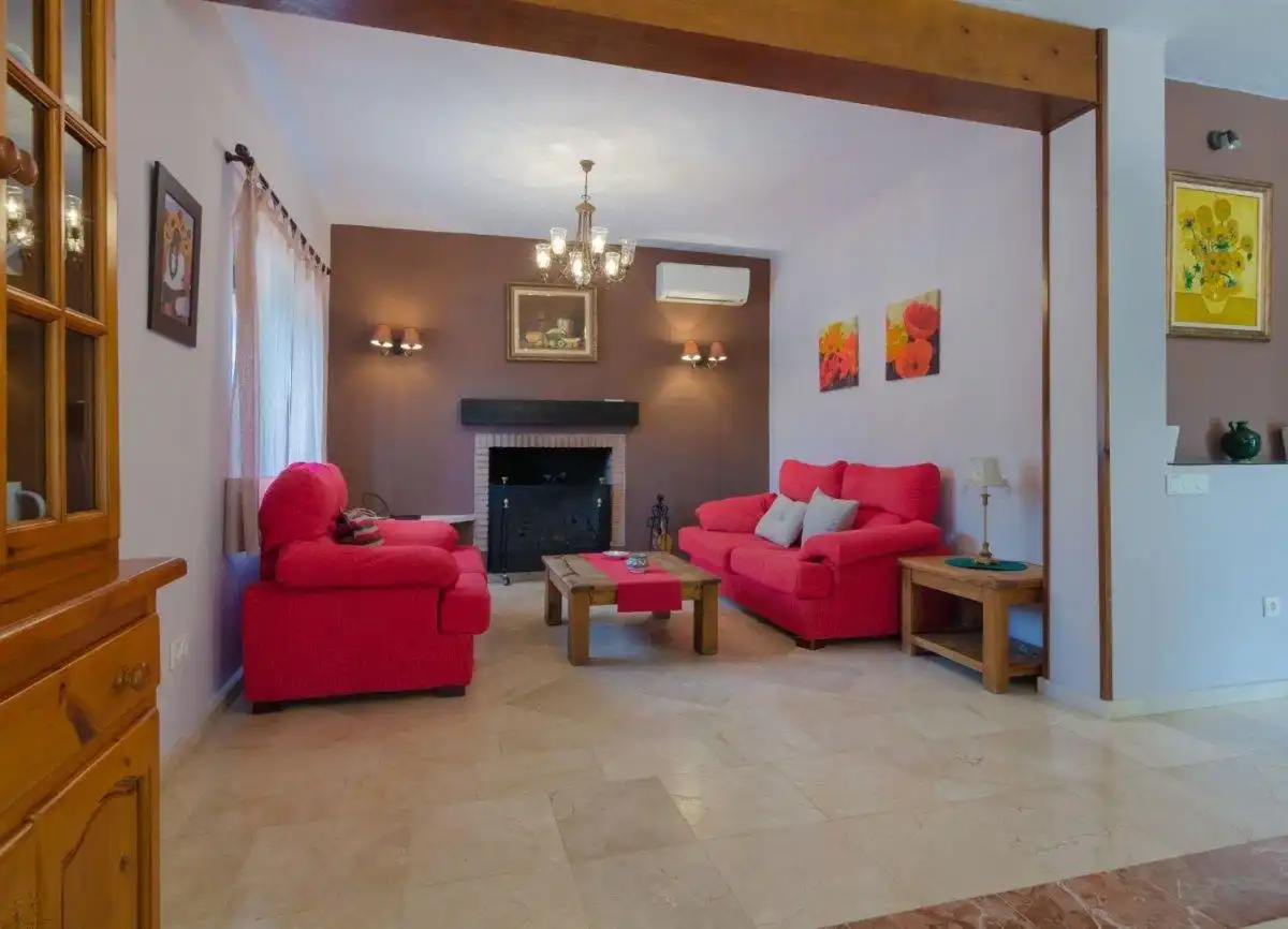 Sala de estar de Casa o chalet en venta en Estepona con Aire acondicionado, Calefacción y Jardín privado