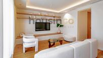 Living room of Flat for sale in  Madrid Capital  with Air Conditioner, Heating and Parquet flooring