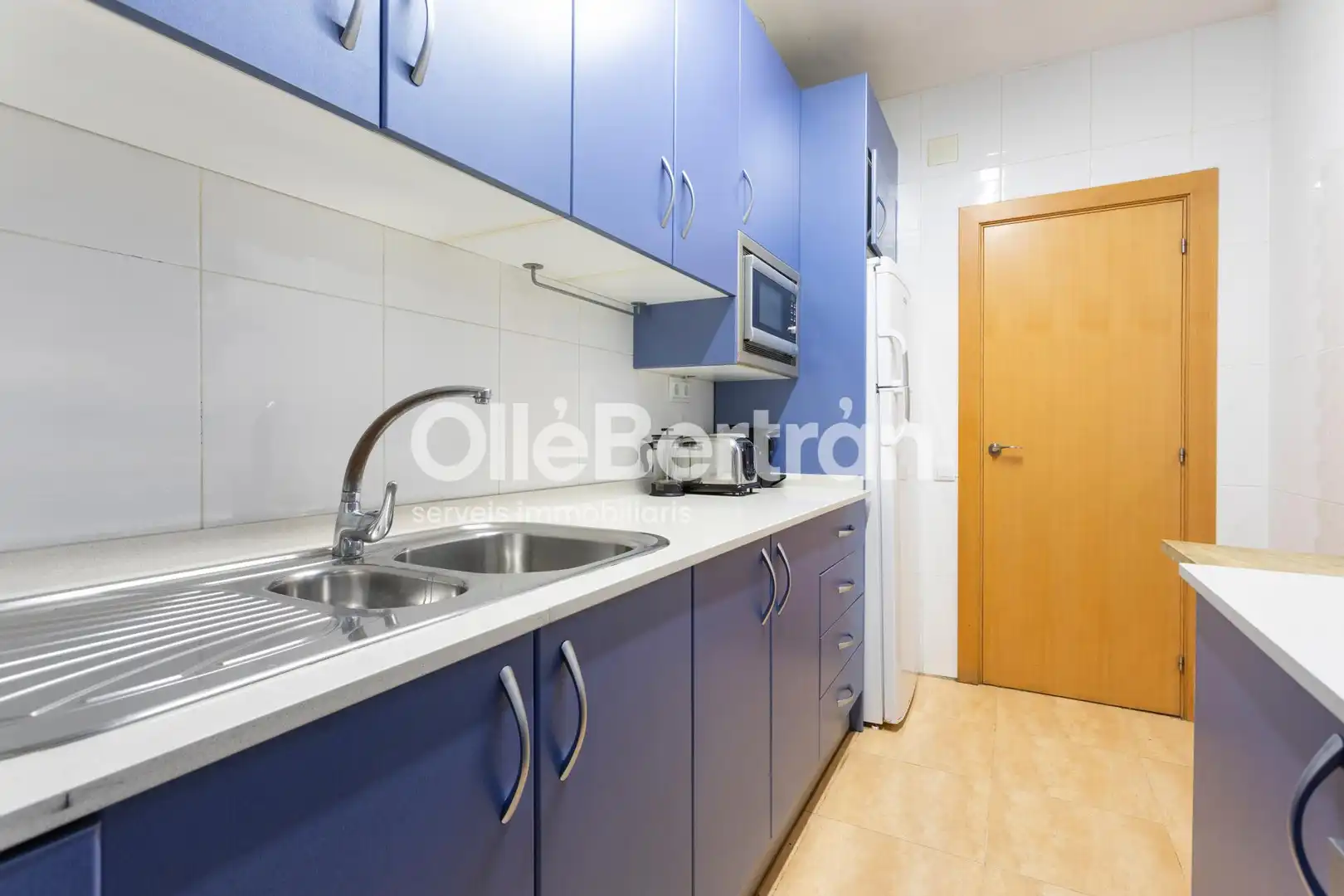 Cocina de Piso en venta en Barcelona con Calefacción y Balcón