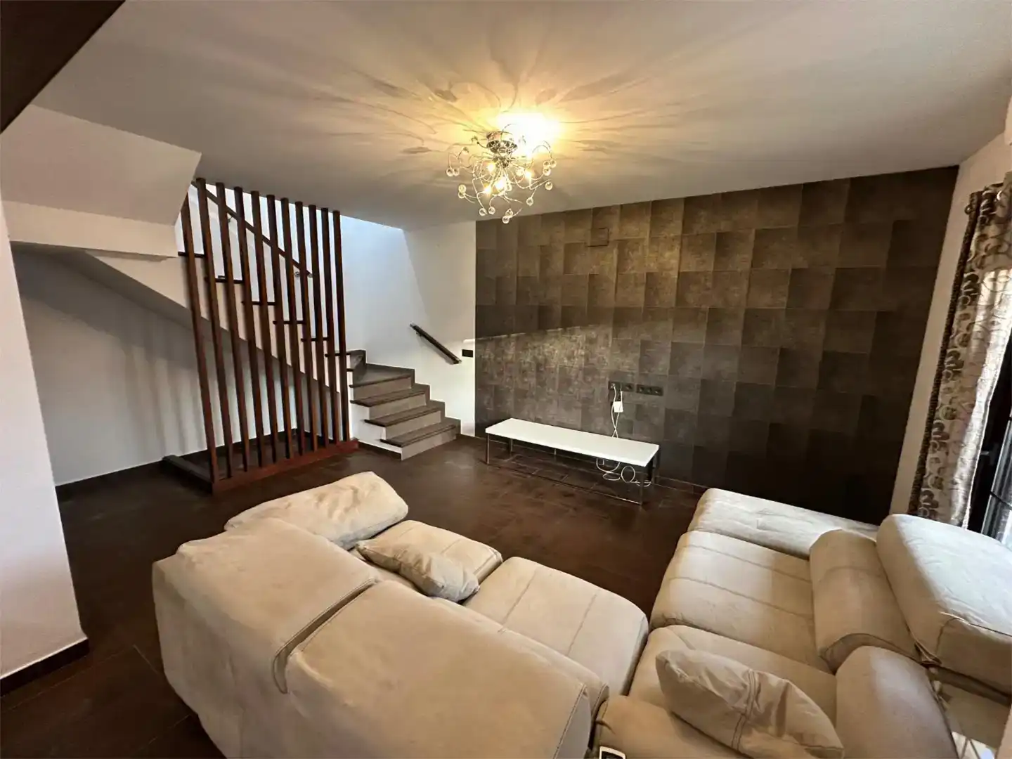 Casa o xalet en venda en Dos Hermanas amb Aire condicionat, Jardí privat i Traster