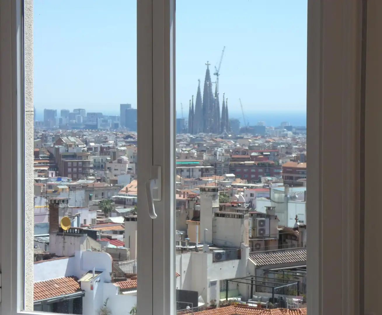 Schlafzimmer von Dachboden zur Miete in Barcelona mit Parkett