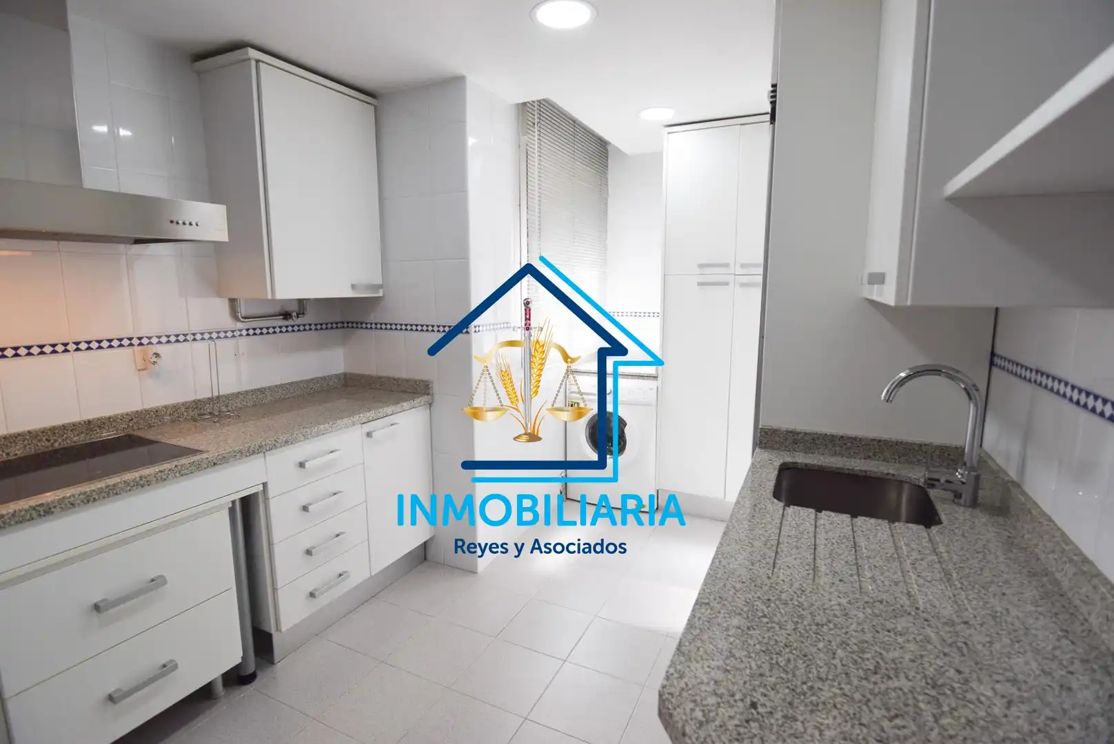 Kitchen of Flat for rent in Córdoba  with Air Conditioner, Furnished and Balcony