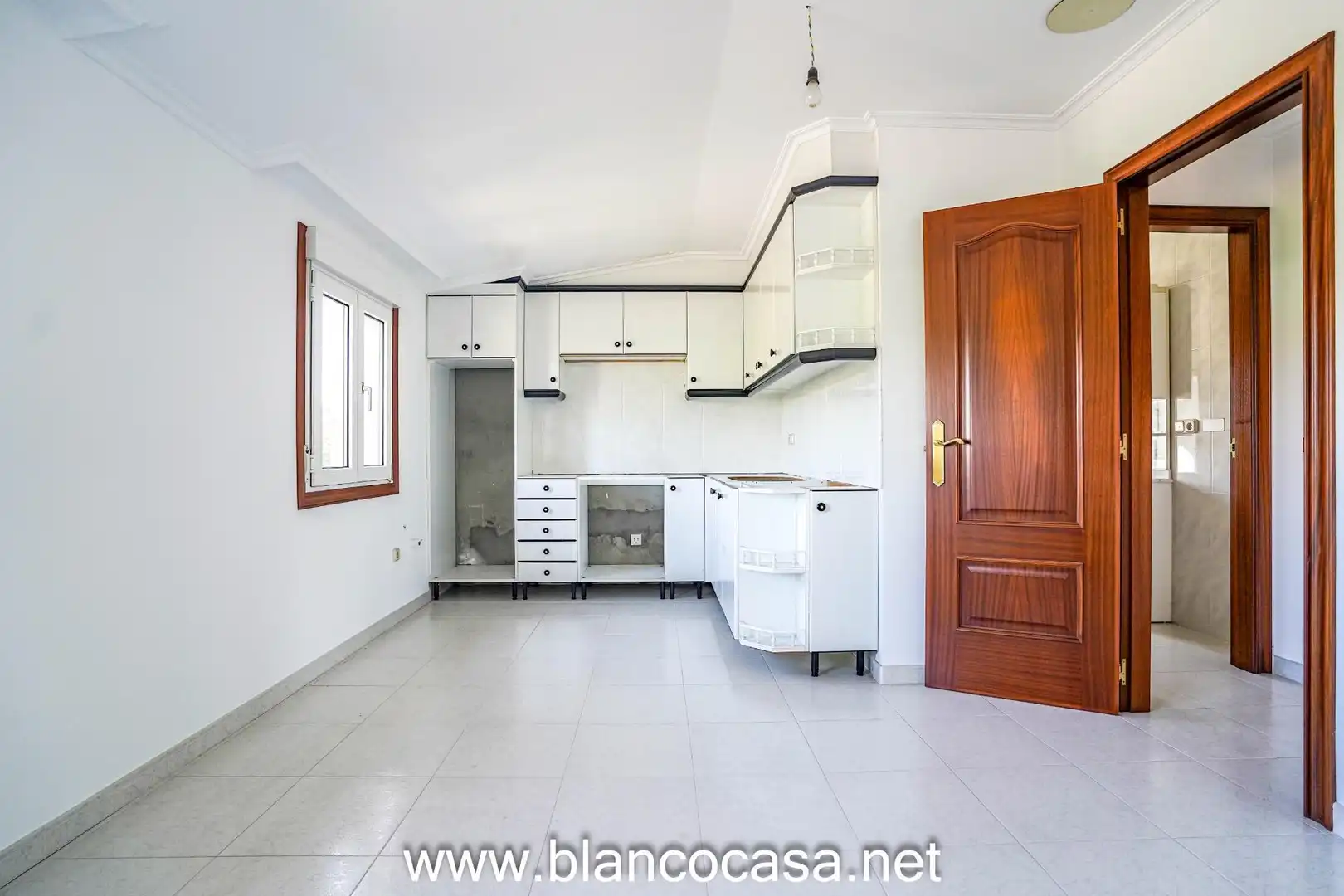 Cocina de Casa o chalet en venta en Carballo con Calefacción, Jardín privado y Trastero