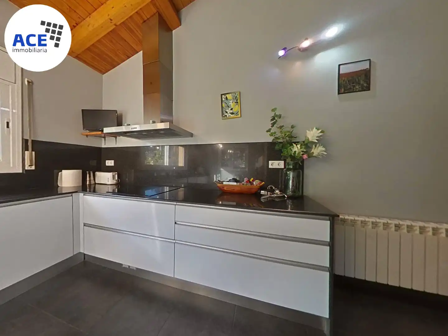 Kitchen of Houses for sale in Rubí  with Air Conditioner, Heating and Parquet flooring