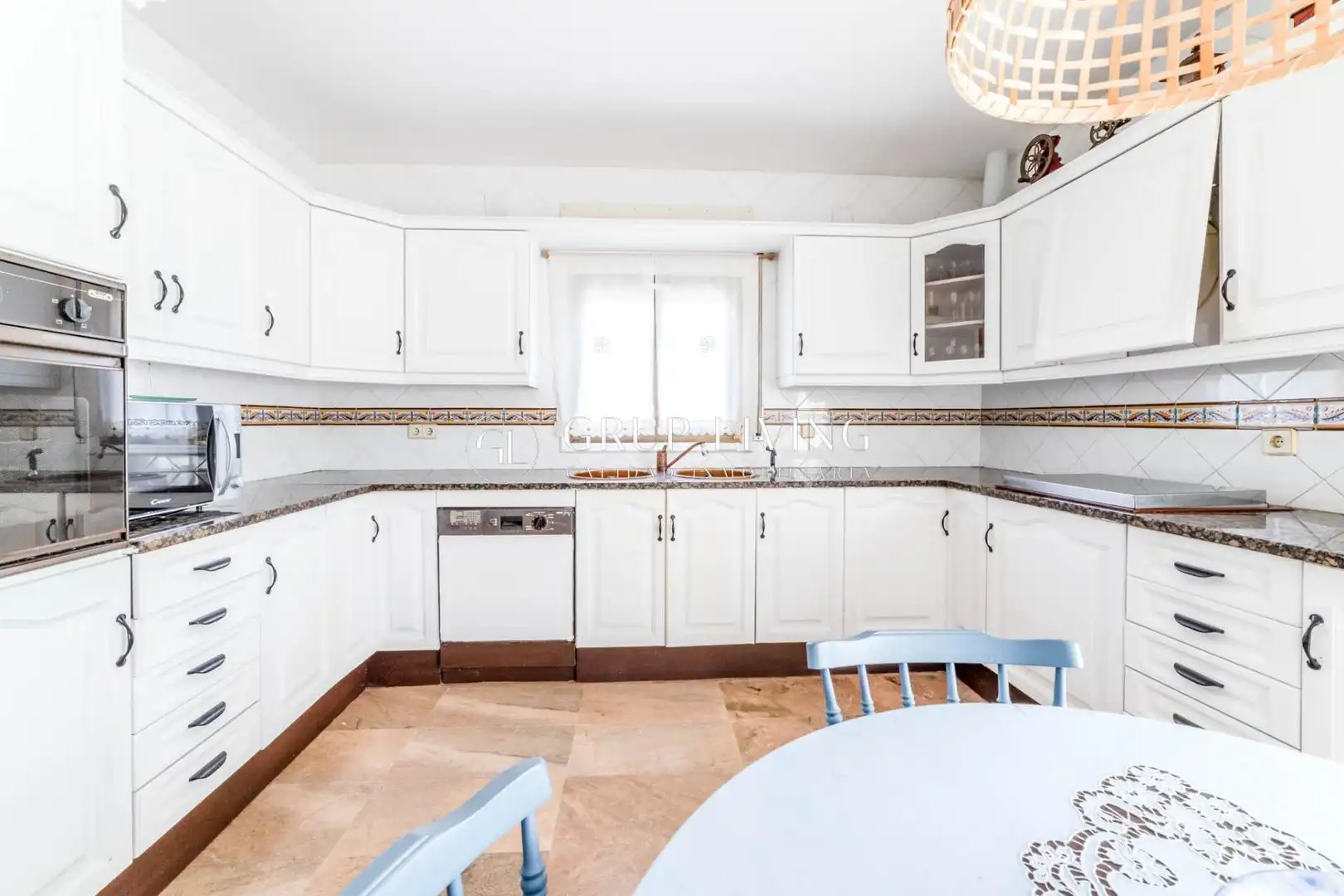 Cocina de Casa o chalet en venta en Vilanova i la Geltrú con Calefacción, Jardín privado y Terraza