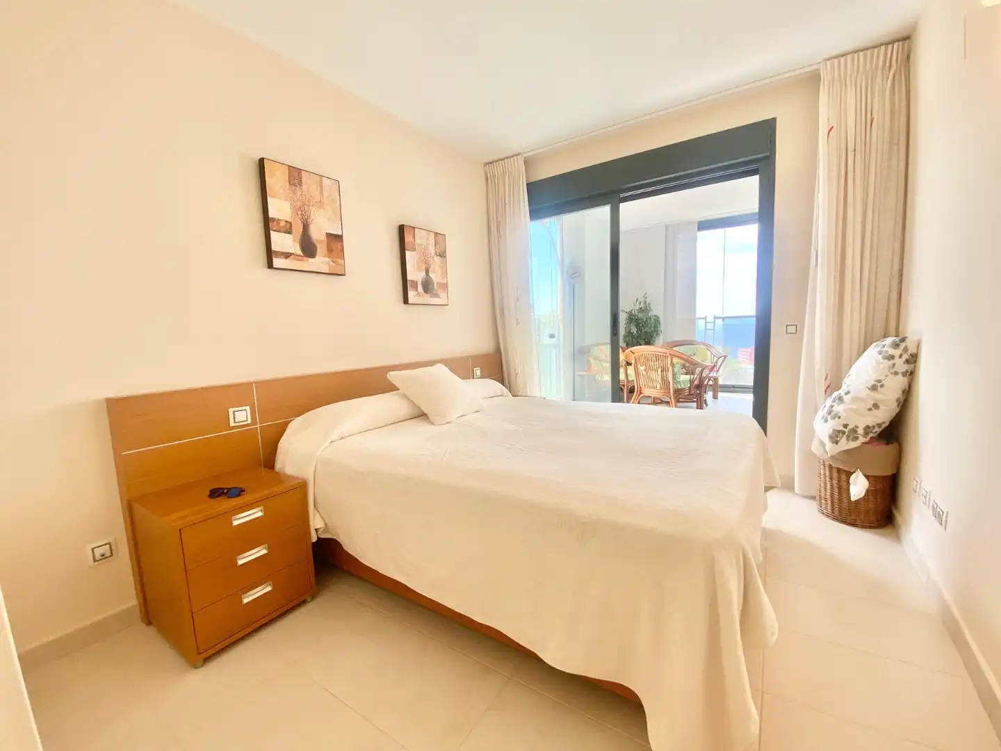 Habitación de Apartamento de alquiler en Benidorm con Aire acondicionado, Calefacción y Terraza