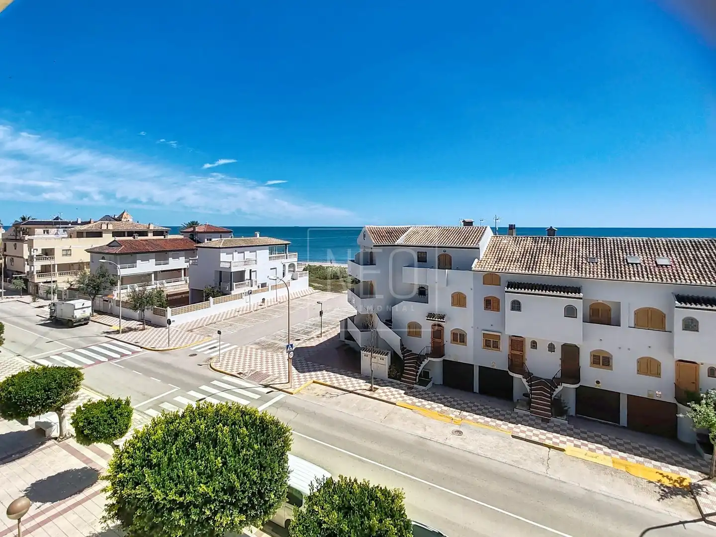 Vista exterior de Àtic en venda en Tavernes de la Valldigna amb Terrassa, Traster i Piscina comunitària