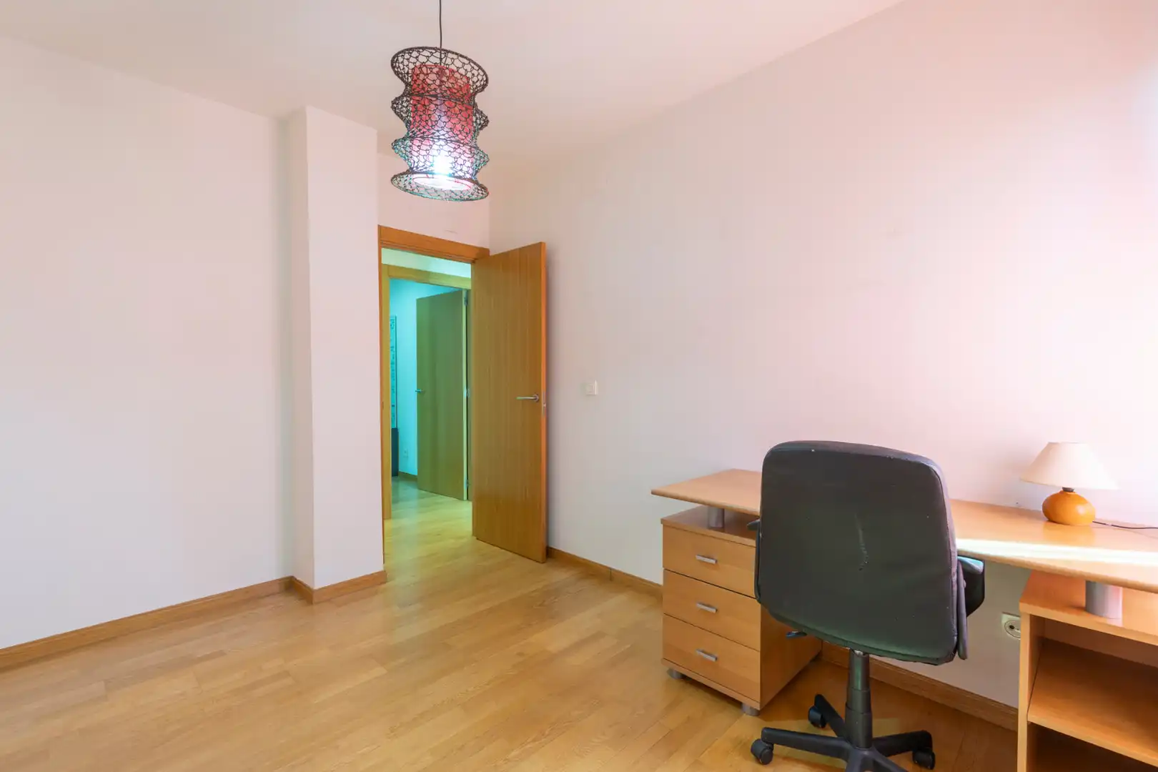Bedroom of Flat for rent in Granada  with Air Conditioner, Heating and Parquet flooring