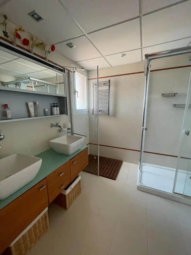 Bany de Casa o xalet en venda en Estepona amb Aire condicionat, Terrassa i Traster