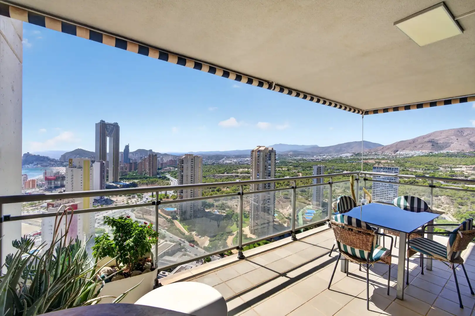 Duplex con terrazza in vendita a Calle Presidente Adolfo Suárez, imagen 3