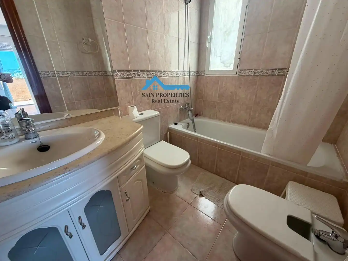 Casa aparellada amb terrassa en venda a Coloma, imagen 22