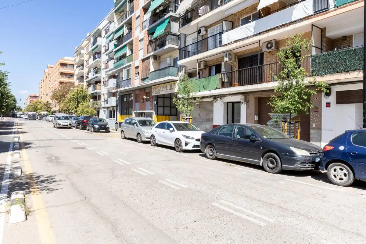 Exterior view of Flat for sale in Valencia  with Heating, Terrace and Furnished