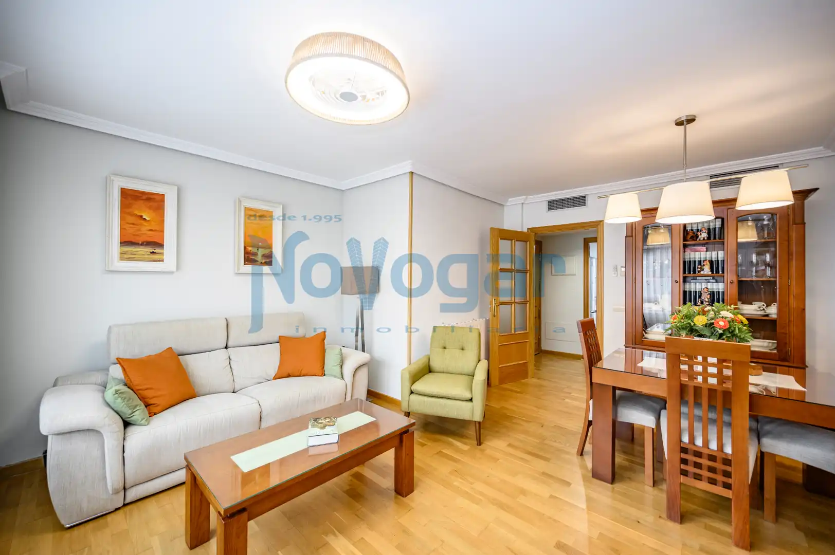 Living room of Flat for sale in Móstoles  with Air Conditioner, Heating and Parquet flooring