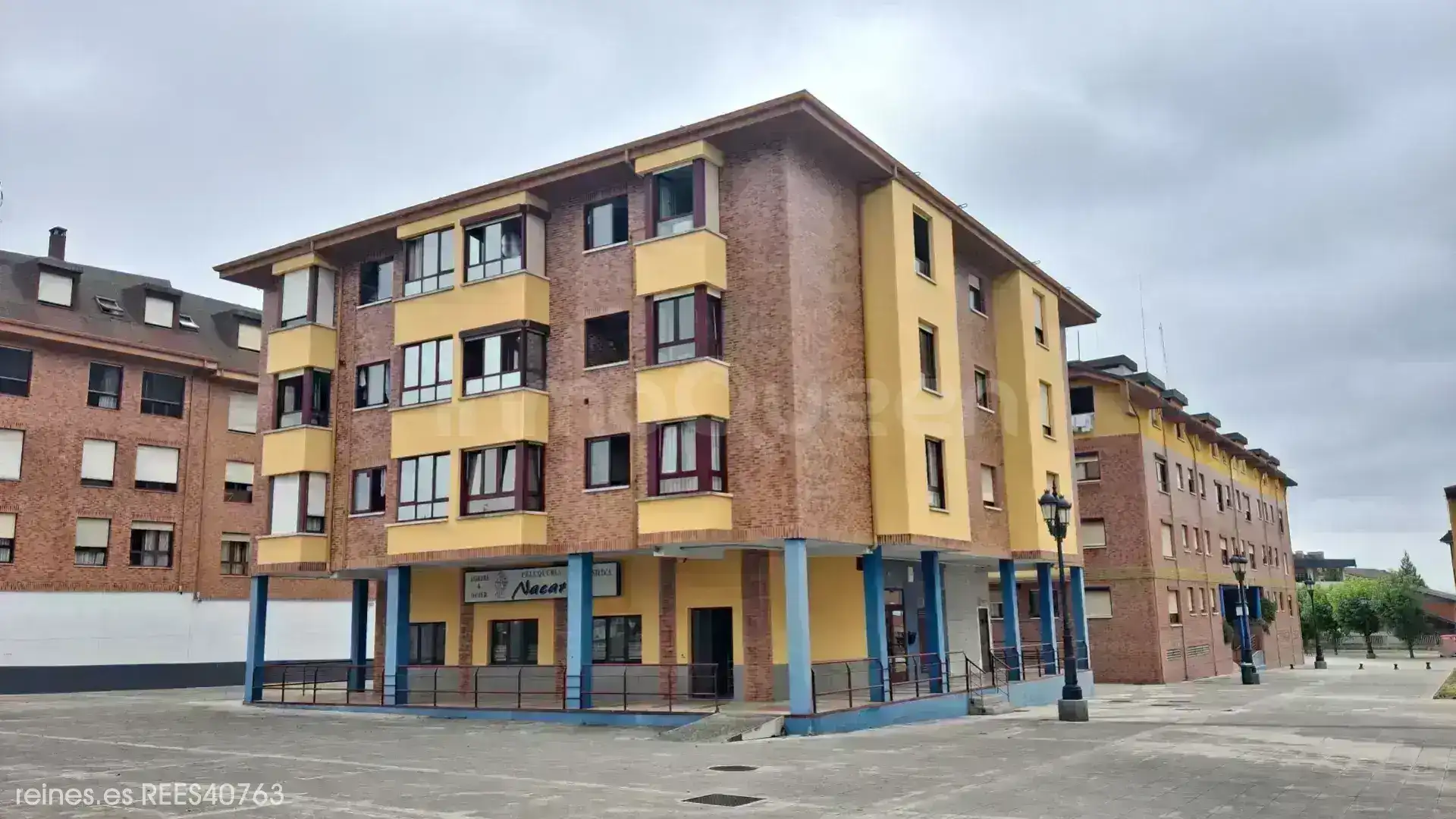 Vista exterior de Piso en venta en Oviedo 