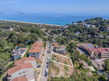 Terreny residencial en venda a Joaquim Vayreda